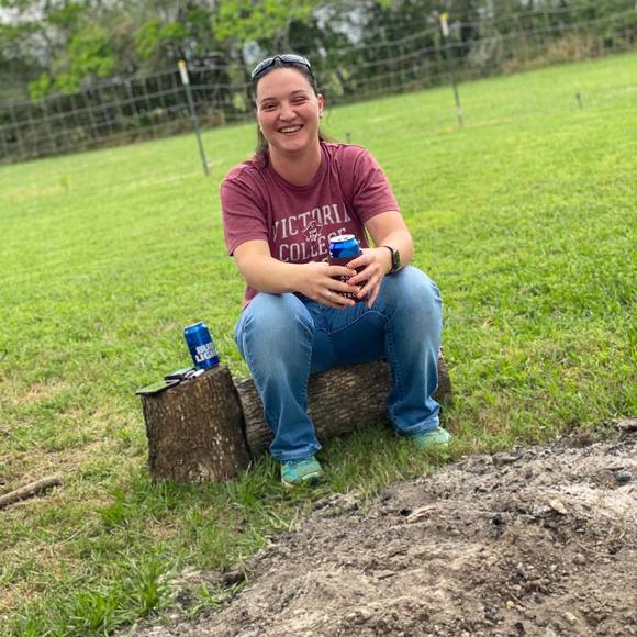 Meet your Posher, Deidre - Picture 1 of 1